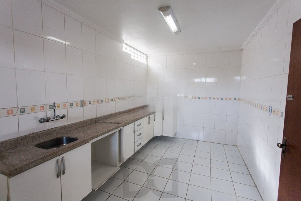 Excelente casa , 3 quartos, com 126m2 de área privativa no Bairro Vila Floresta — foto 6