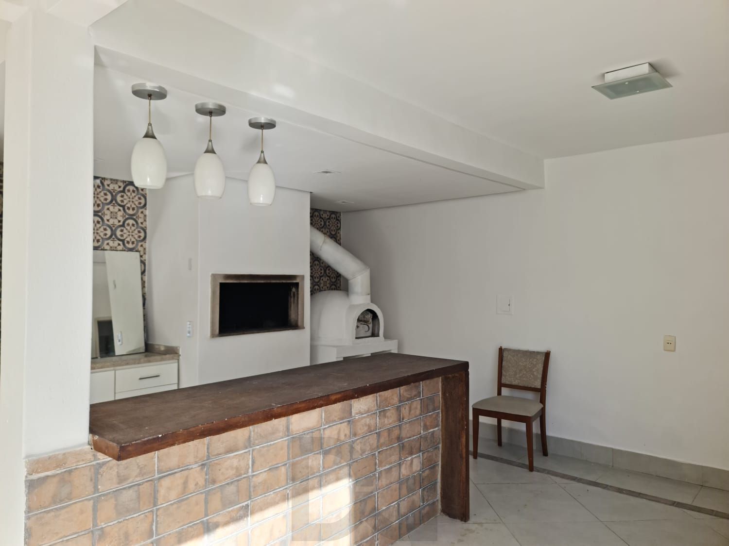 Linda casa com 5 dorm sendo 4 suites, 2 churrasqueiras e piscina — foto 25