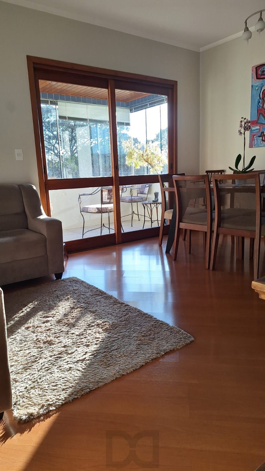 Apartamento de 2 domitórios, com varanda, churrasqueira, 2 vagas. — foto 1