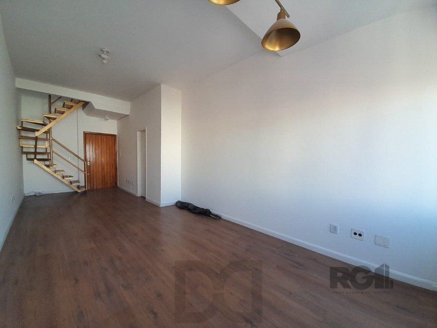 Sala duplex, 67,5m² privativos, boa orientação solar, fundos para a Protásio Alves — foto 4