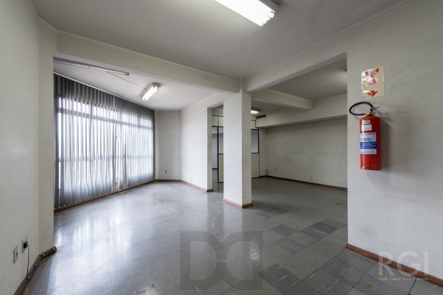 Predio para Venda - 2203.23m², 0 dormitórios, 30 vagas - São João — foto 13