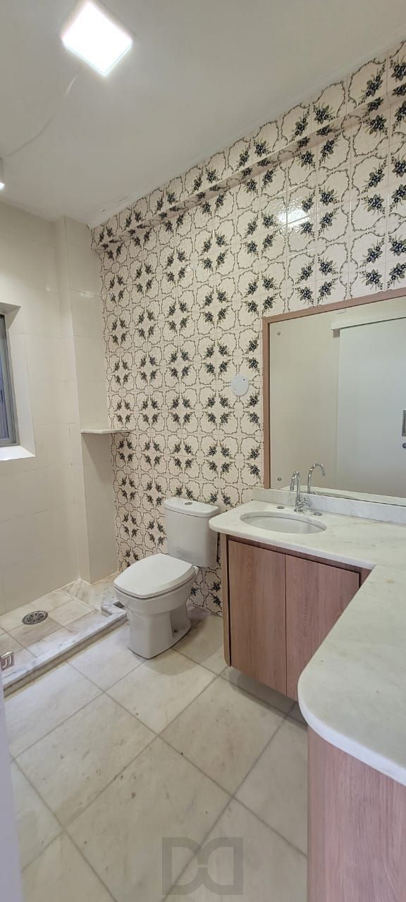 Venda apartamento totalmente reformado, 3 dormitórios living amplo, ótima iluminação, lareira ecológica, centro histórico — foto 29