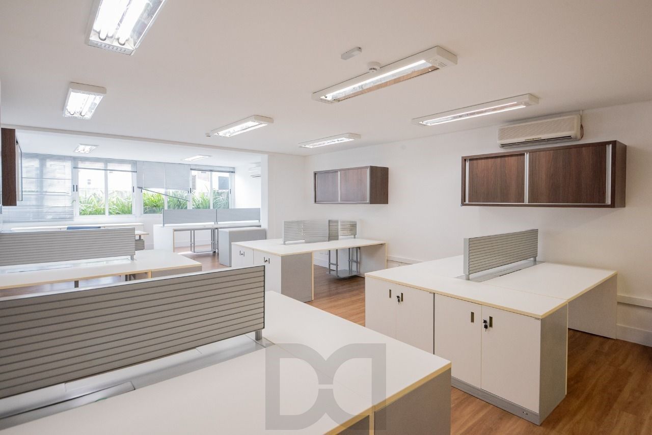 Conjunto comercial com 2 salas integradas, 2 banheiros e 3 vagas de garagem. — foto 3