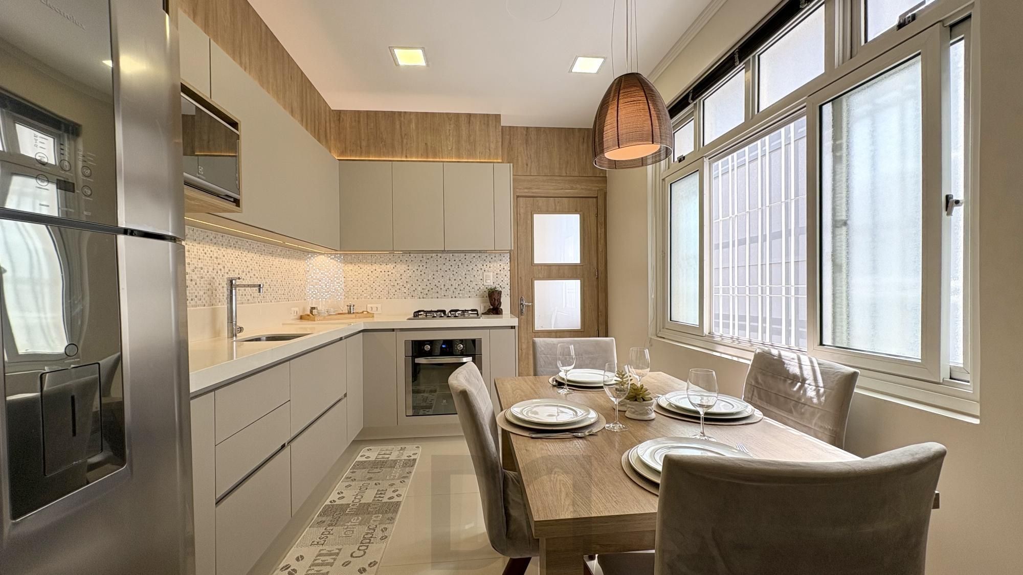 Maravilhoso apartamento no bairro Rio Branco próximo ao Zaffari Cabral , Igreja e colegio — foto 12