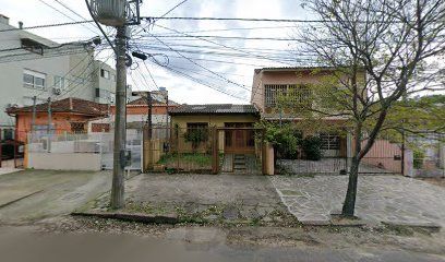Casa com 104 m2, c/2 dorms., depend. empreg com banh. vaga 2 carros, canil, Bairro Partenon — foto 1