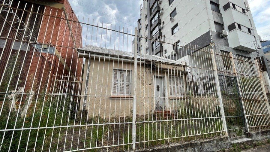 Casa 2 Dormitório(s) Bairro Menino Deus — foto 1