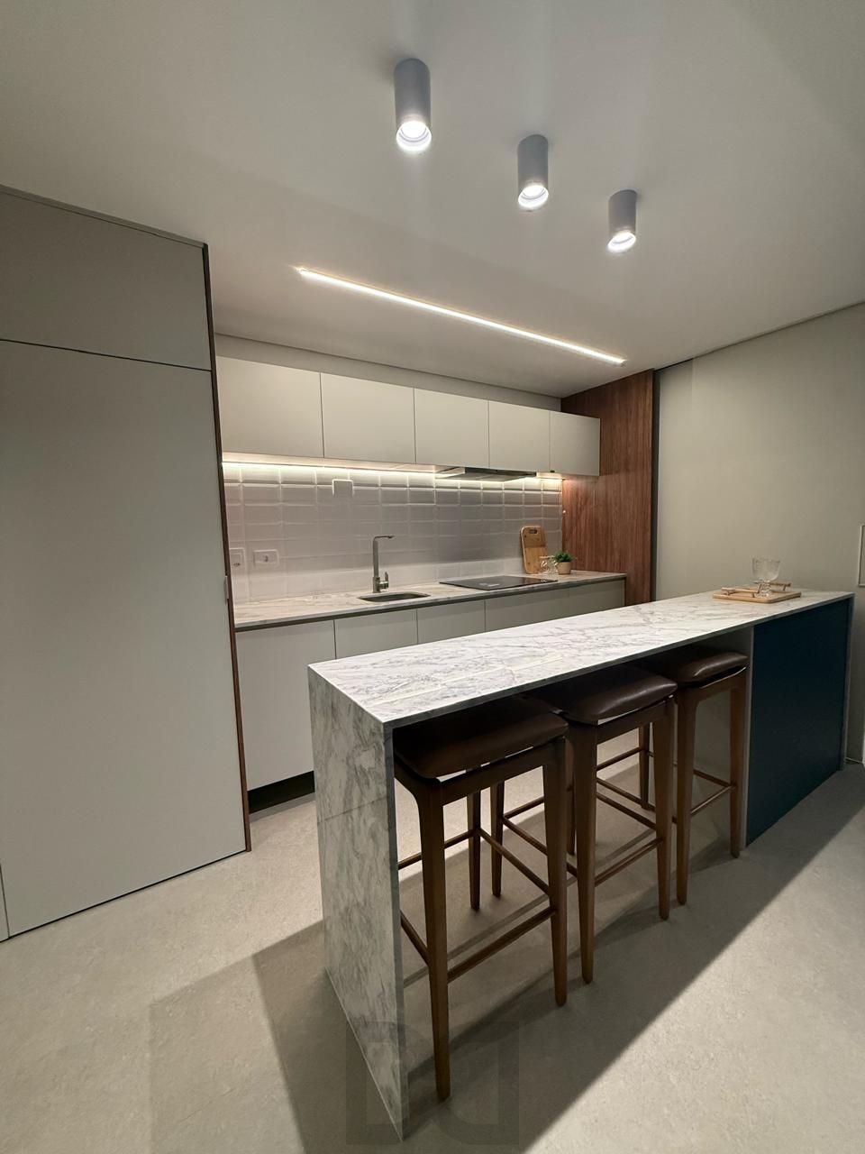 Apartamento Novo, studio grande com 45,97m² privativos, mobiliado, leste norte, vista, junto ao parcão e zafari cabral — foto 7