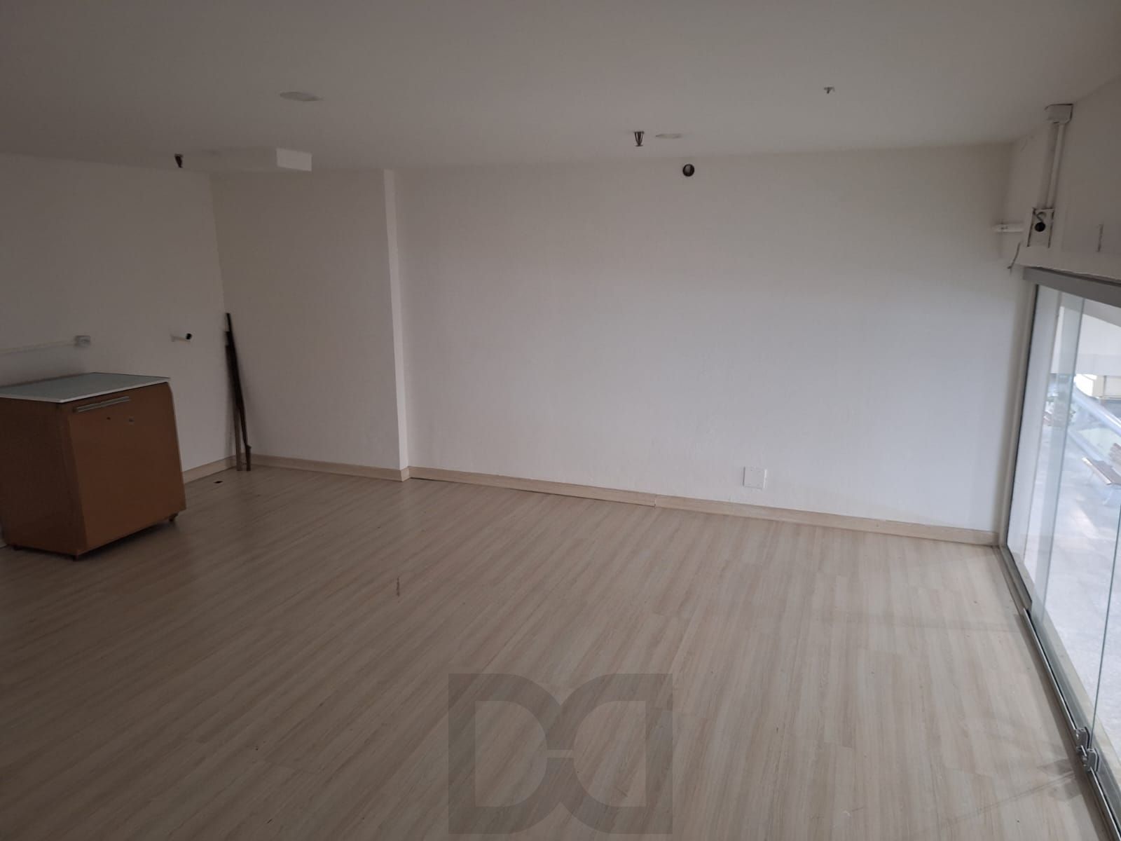 LOJA TÉRREA NA GALERIA QUINTA AVENIDA CENTER, Bairro Moinhos ,45,38 m2 com mezanino com vaga de garagem. — foto 15