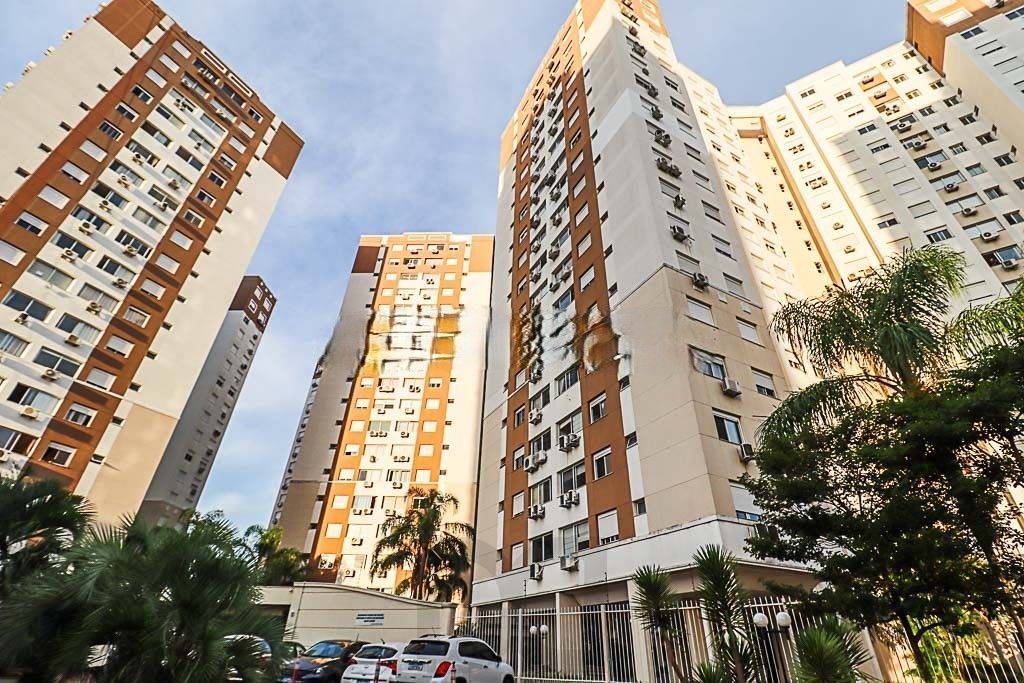 APARTAMENTOS 2 QUARTOS LIVING AMPLO SUITE, ANDAR ALTO, GARAGEM — foto 13
