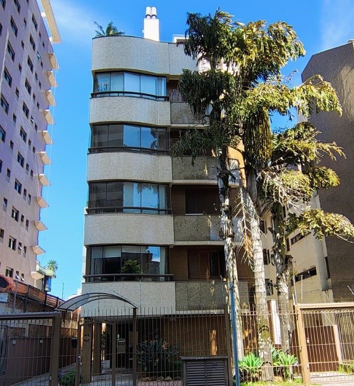 Apartamento Av Guaporé, 2 dormitórios, 2 vagas, churrasqueira — foto 1