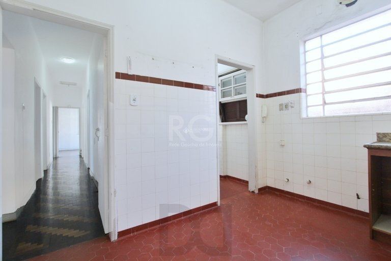 Casa para Venda - 200m², 4 dormitórios, 4 vagas - Medianeira — foto 8