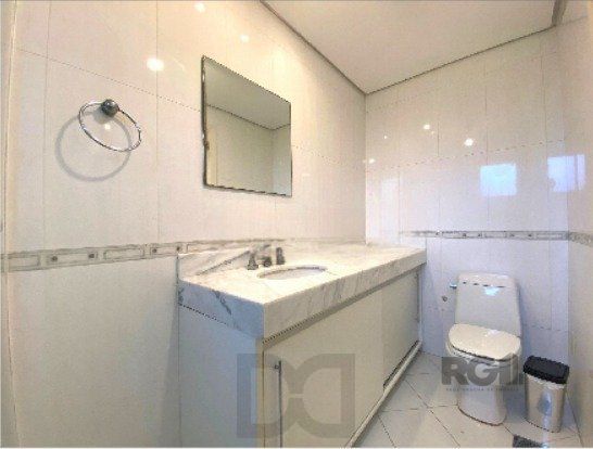 Venda apartamento com 3 dormitórios, 1 suíte e 2 vagas de garagem lareira e churrasqueira Jardum Itu Porto Alegre — foto 10