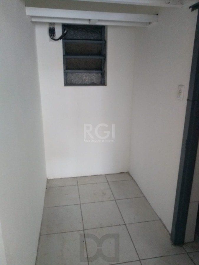Loja para Venda - 70m², 0 dormitórios, Petrópolis — foto 4