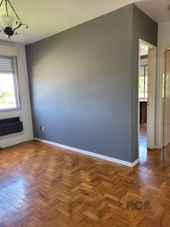 Apartamento 2 dormitórios com vaga no Bairro Cristal. — foto 16