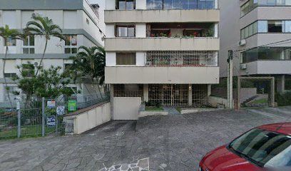 Apto 97m2, 3 banheiros, 1 suite, sacada c/churrasq. 01 vaga escriturada, Rua Corte Real Petropolis — foto 1