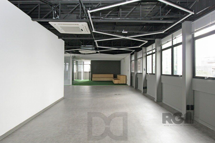 Conjunto com 171,46m² área privativa, com 1 vaga de garagem. — foto 4