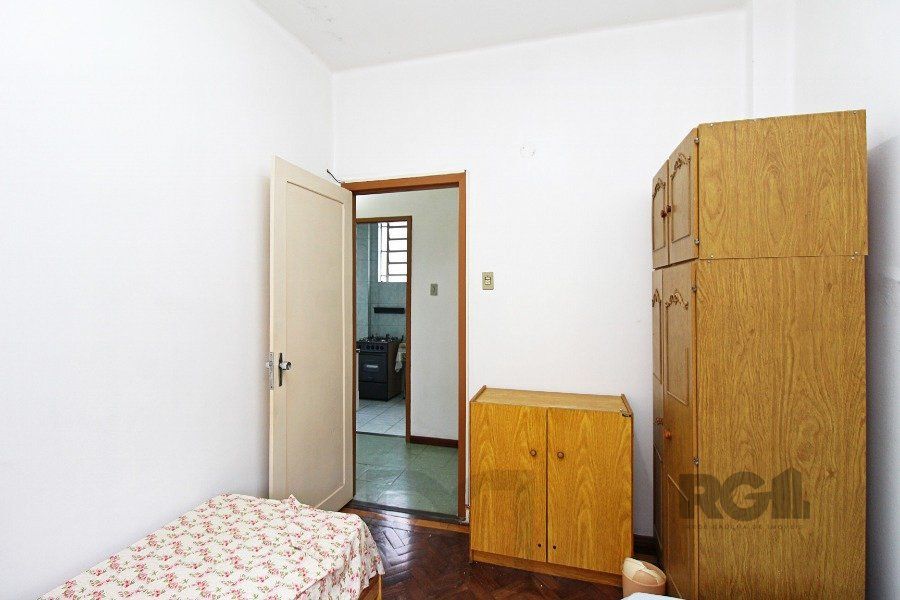 Apartamento a venda na Avenida Alberto Bins com 4 quartos, 2 banheiros, elevador, frente a fundos, no coração do Centro Histórico de Porto Alegre — foto 14