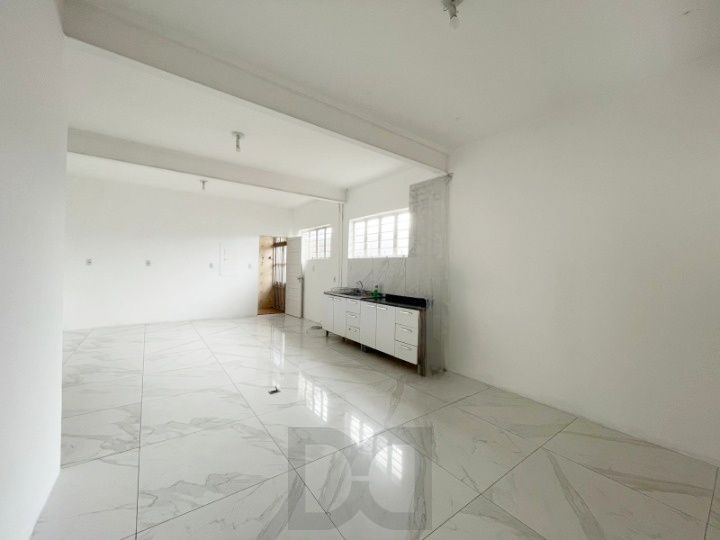 casa com 525 m2 de terreno , casa área construída 395 m2 de área, com 05 dormitorios sendo um suite com banheira — foto 27
