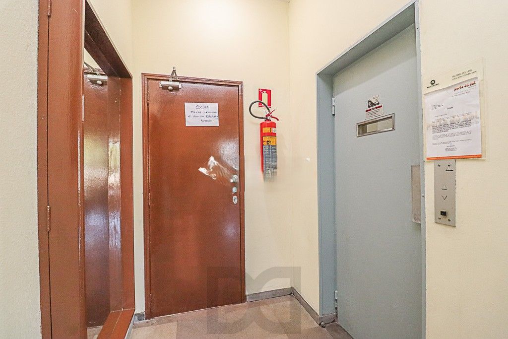 venda apartamento 2 dorm living amplo, lavabo, semi mobiliado elevador garagem — foto 6