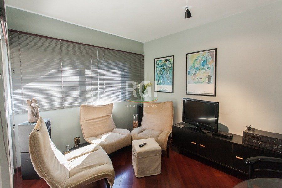 Apartamento para Venda - 122m², 3 dormitórios, 2 vagas - Petrópolis — foto 1