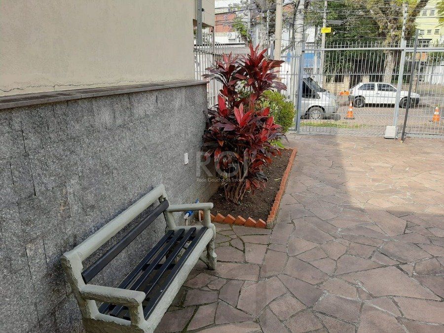 Casa para Venda - 150m², 3 dormitórios, sendo 1 suites, 4 vagas - Floresta — foto 3