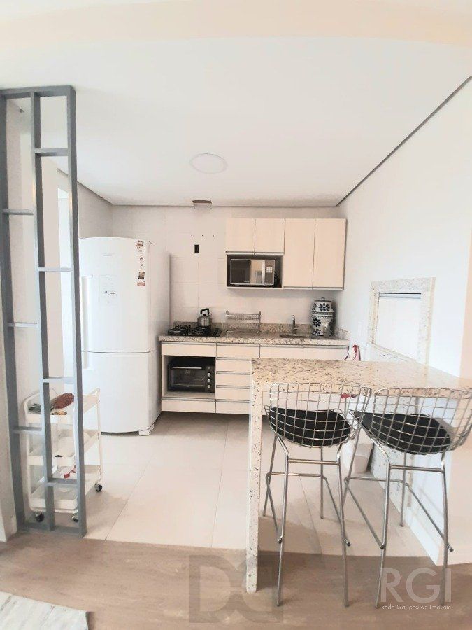 APARTAMENTO VENDA de 2 dormitórios, suíte, Medianeira, 1 vaga de garagem escriturada — foto 9