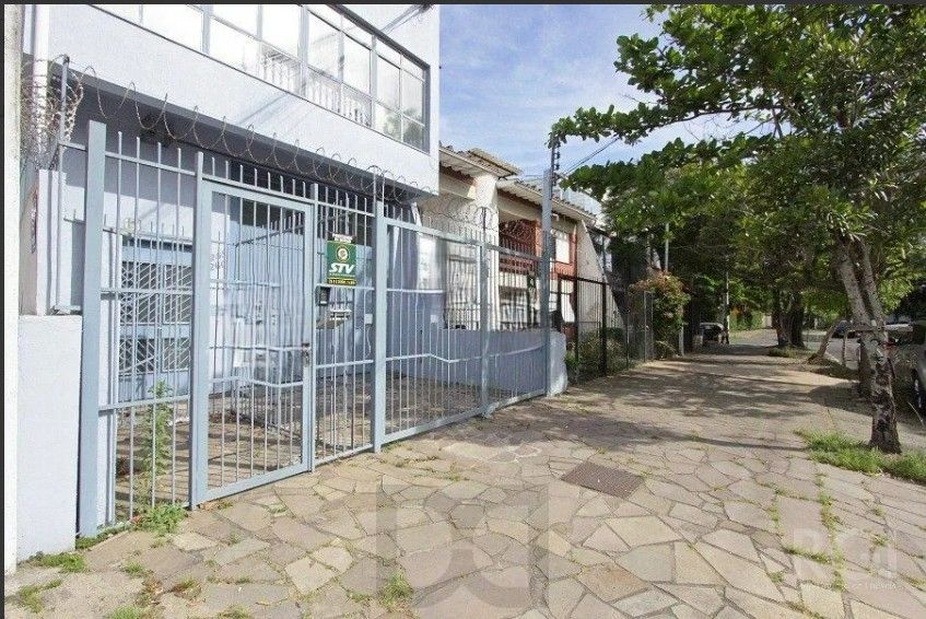 PRÉDIO COMERCIAL PARA SEDE DE EMPRESA COM 400 m² na AVENIDA BAHIA, SÃO GERALDO, JUNTO AO RESTAURANTE KONKA Porto Alegre — foto 2