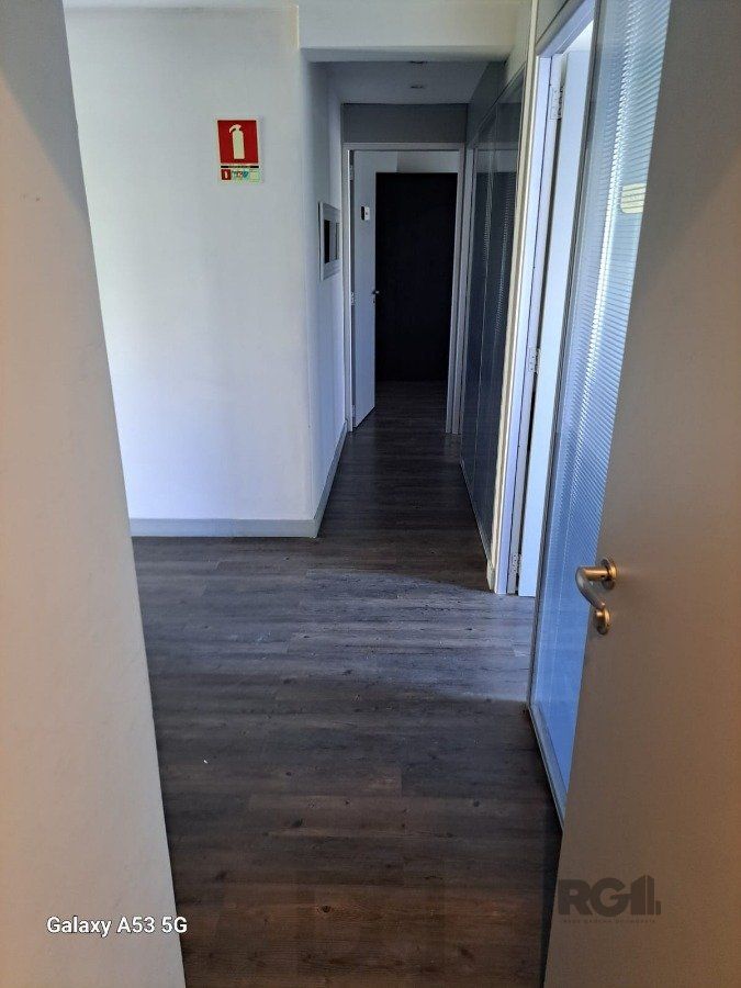 SALA COM 205,21 M2 DUAS VAGAS NA AUXILIADORA — foto 8