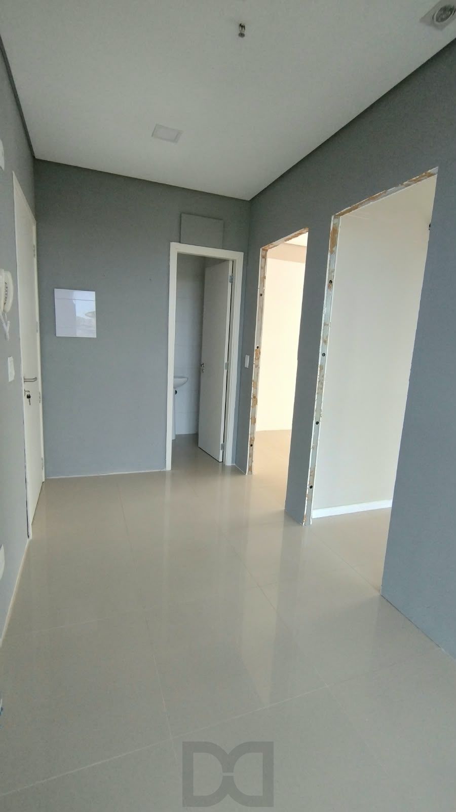 conjunto/sala com 37,20 de área privativa, toda em piso de porcelanato, Petropolis, 01 vaga — foto 8