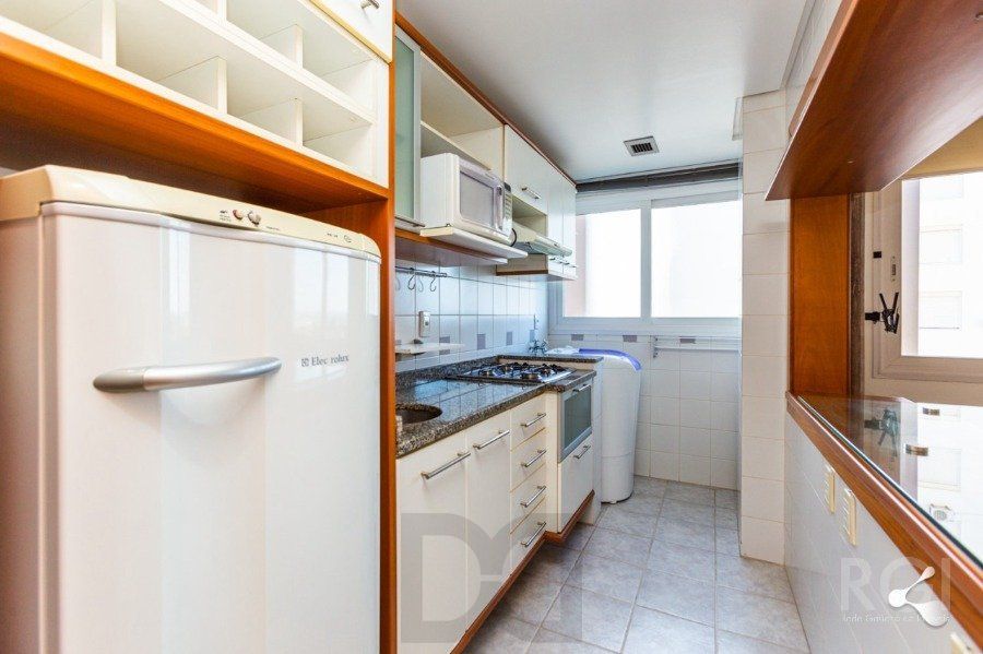 Apartamento com 1 dormitório Garagem e Elevador à venda na Boa Vista Porto Alegre RS — foto 6