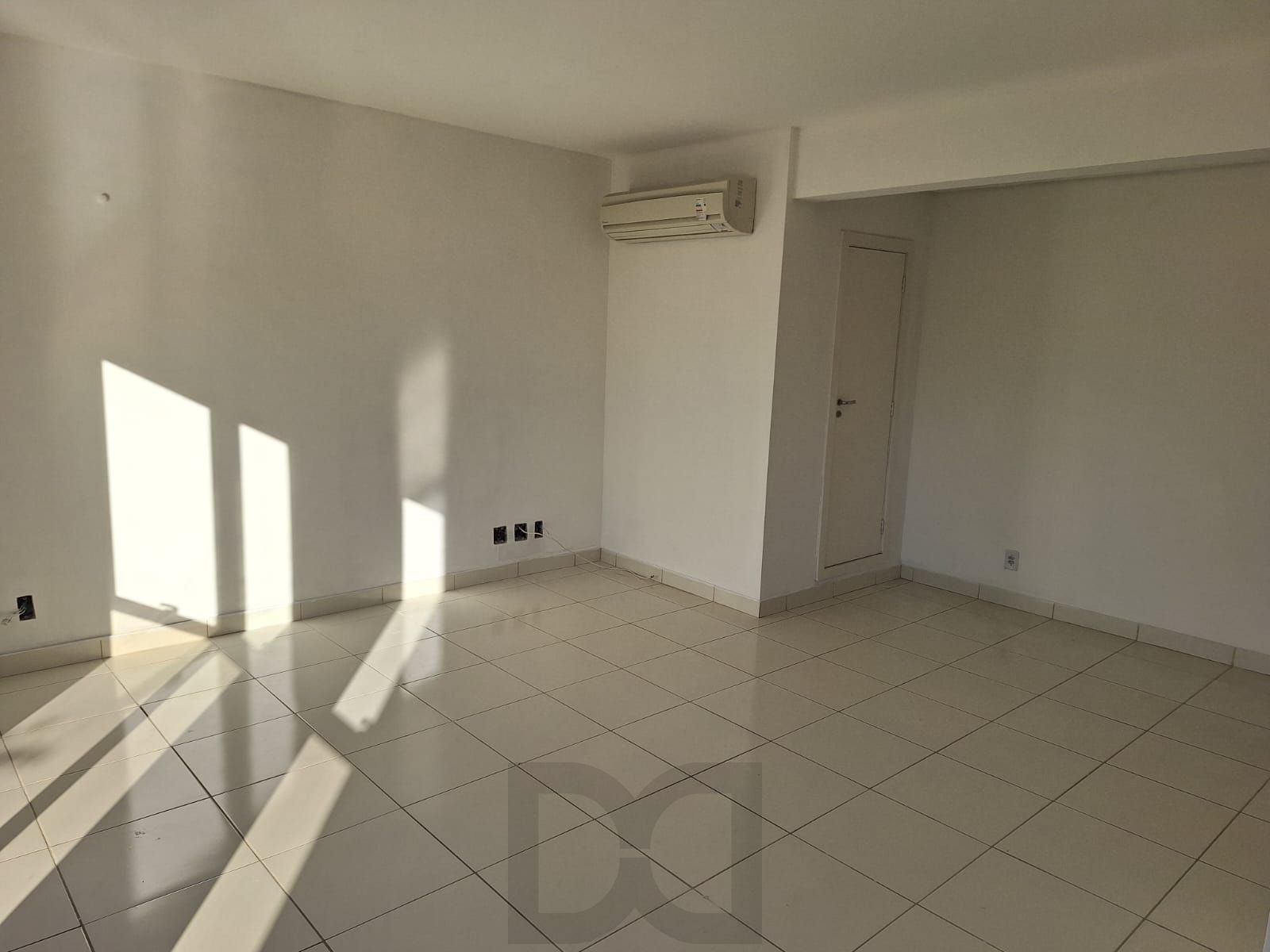 Sala coml. 33,82m2 Praia de Belas, mobiliada,01 vaga escrit. coberta — foto 11