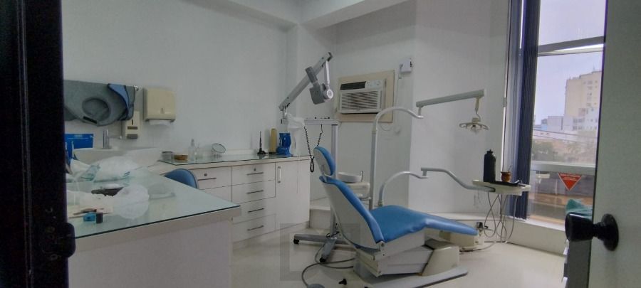 Sala comercial na Av. Cristovão Colombo, medindo 53,16 m² privativos — foto 5