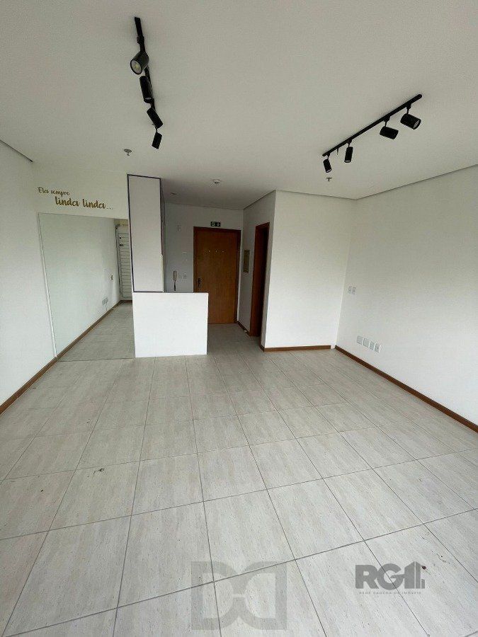 Venda sala comercial na Plinio Brasil Milano, garagem Bairro Boa Vista, — foto 1