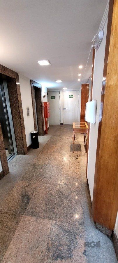 SALA AMPLA COM 73M² PRIVATIVOS, CENTRO PORTO ALEGRE, GARAGEM, ELEVADOR — foto 17