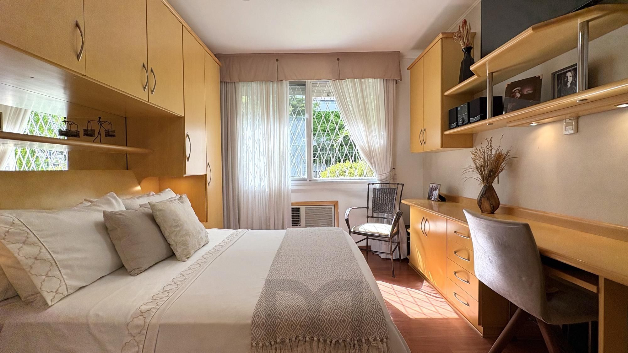 Maravilhoso apartamento no bairro Rio Branco próximo ao Zaffari Cabral , Igreja e colegio — foto 20