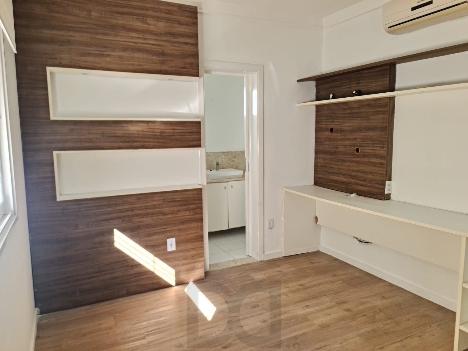 Linda casa com 5 dorm sendo 4 suites, 2 churrasqueiras e piscina — foto 16