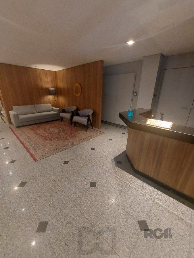 sala comercial, medindo 36,12 m² área privativa e 49,27 m² de área total, com 1 box coberto duplo, localizada no Moinhos de Vento — foto 27