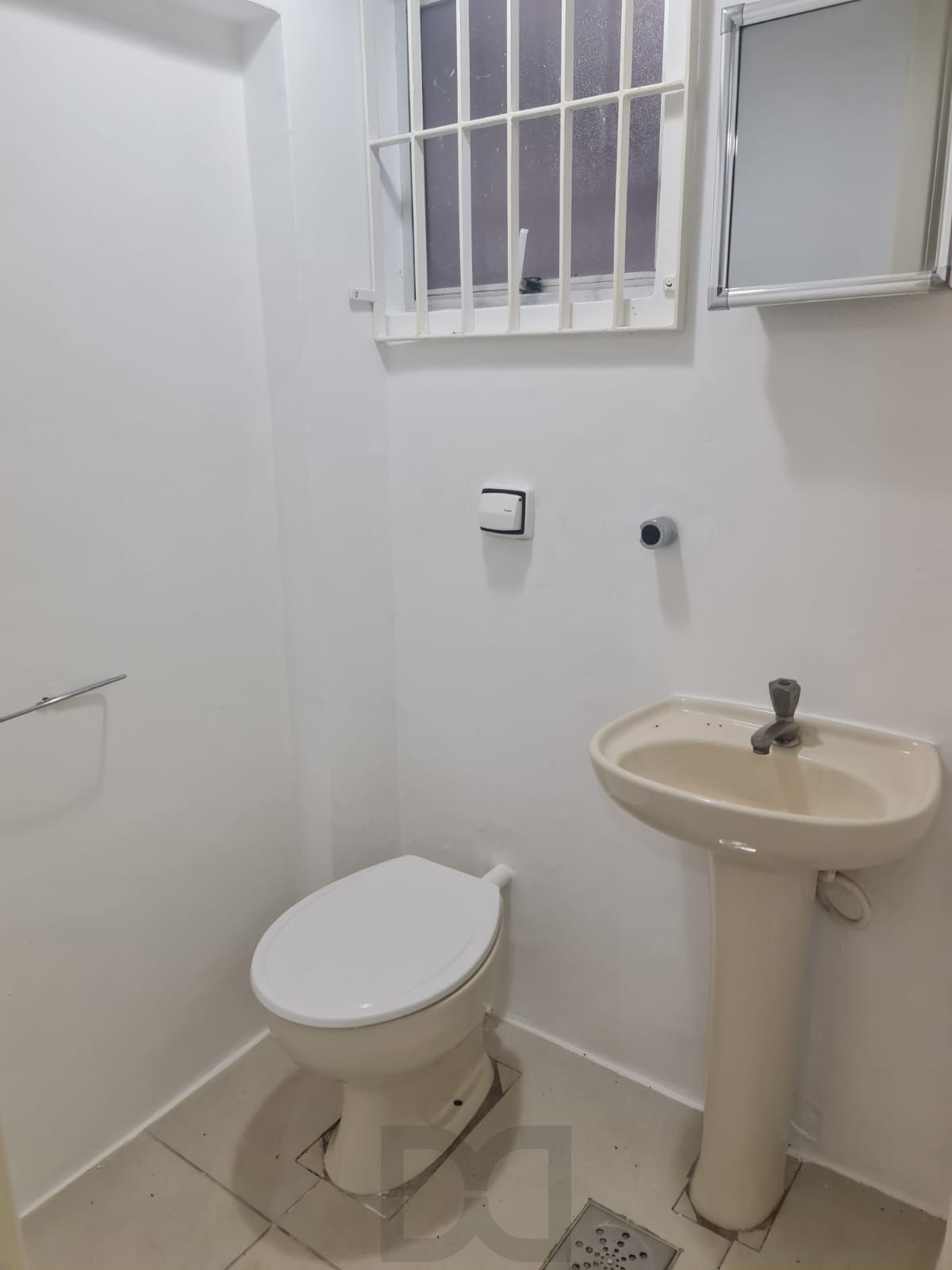 Excelente sala comercial no coração do bairro Bom Fim. — foto 14