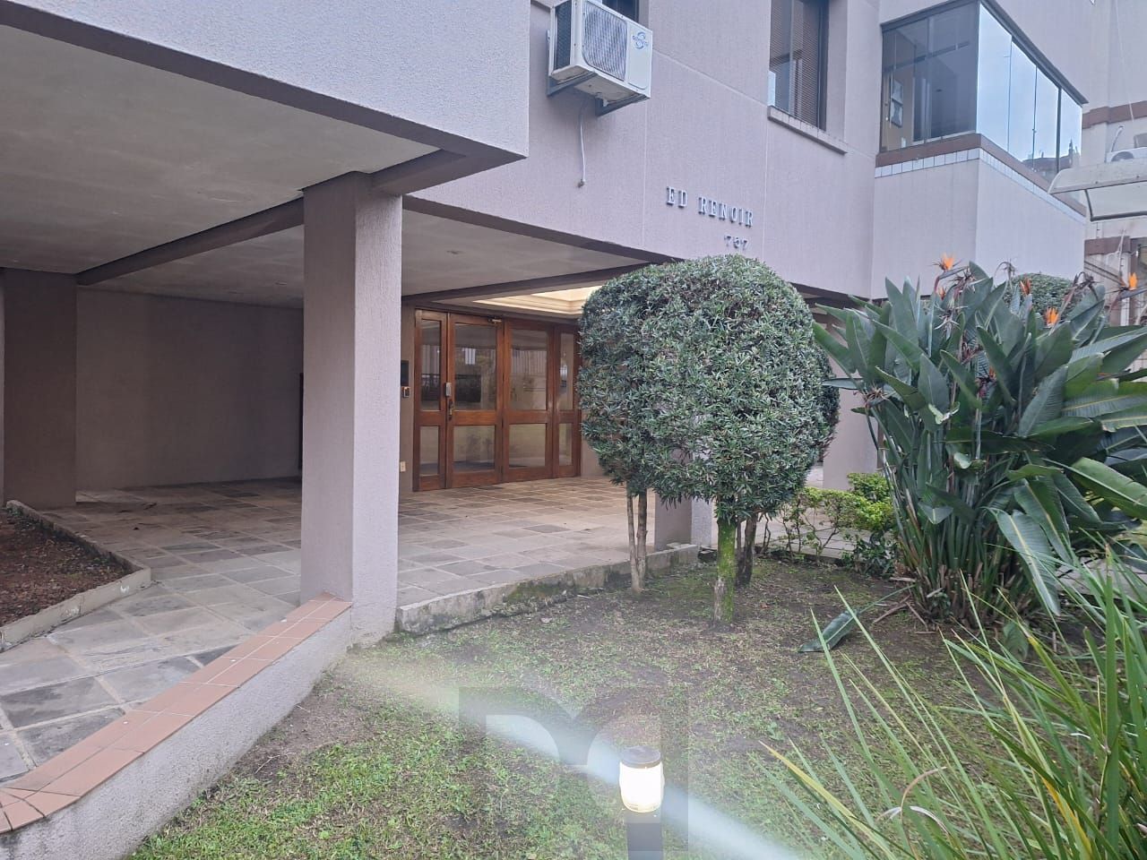 Apto 97m2, 3 banheiros, 1 suite, sacada c/churrasq. 01 vaga escriturada, Rua Corte Real Petropolis — foto 5