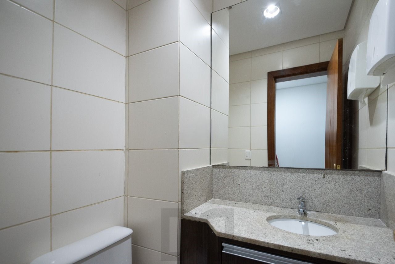 Conjunto comercial com 2 salas integradas, 2 banheiros e 3 vagas de garagem. — foto 13