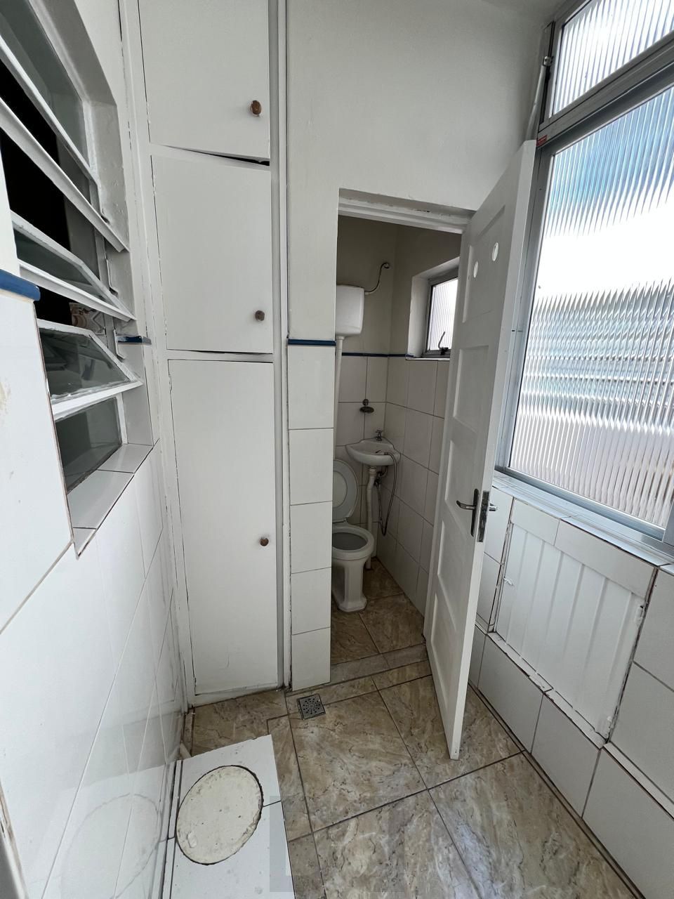 Venda, 2 quartos, 1 com sacada, de frente, dependência integrada a cozinha - ampla, , área de serviço com banho auxiliar — foto 14