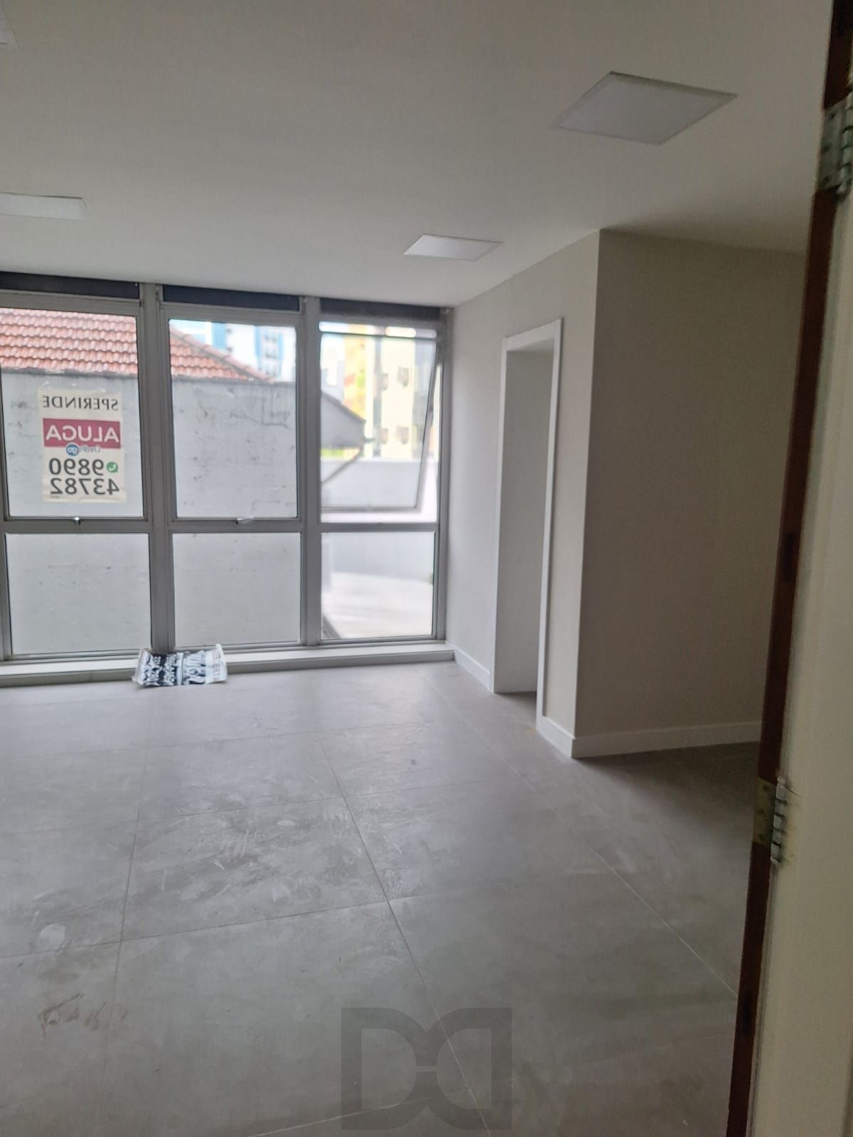 Sala coml. térreo,36m2, 02 banhs. rua D.Laura, R,Branco, 01 vaga — foto 7