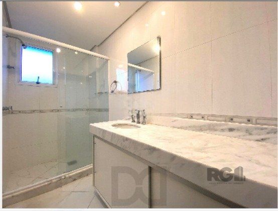 Venda apartamento com 3 dormitórios, 1 suíte e 2 vagas de garagem lareira e churrasqueira Jardum Itu Porto Alegre — foto 9
