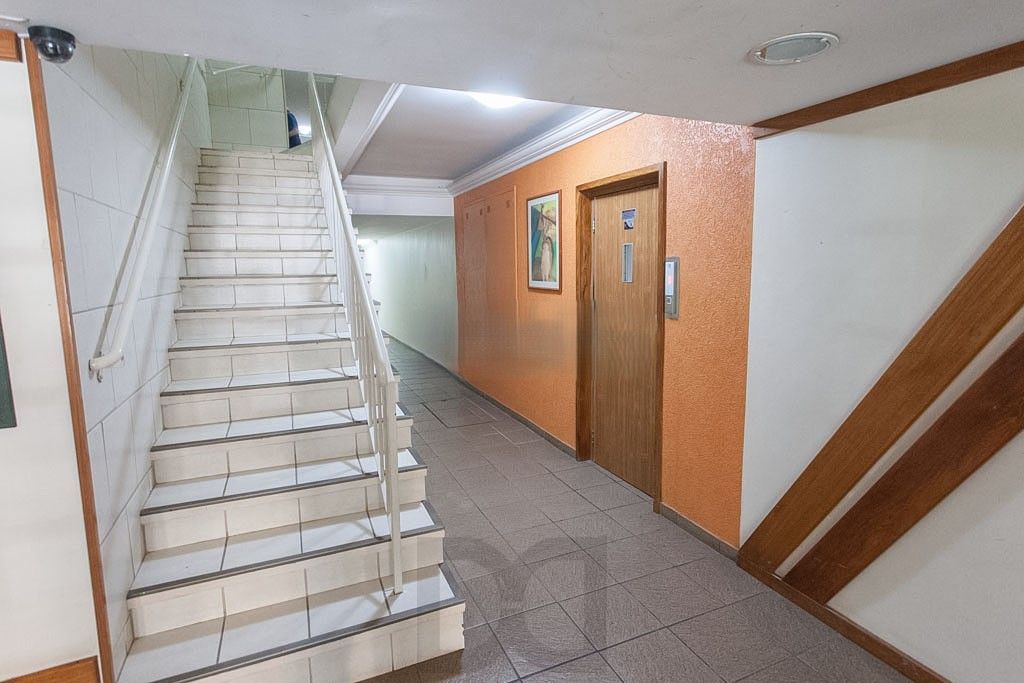 Apartamento a venda de 2 dormitórios na Rua Santa Cecilia Porto Alegre — foto 8