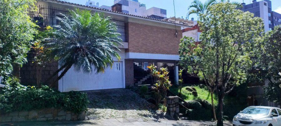casa ampla, terreno excelente tamanho,  localização privilegiada em  porto alegre — foto 2
