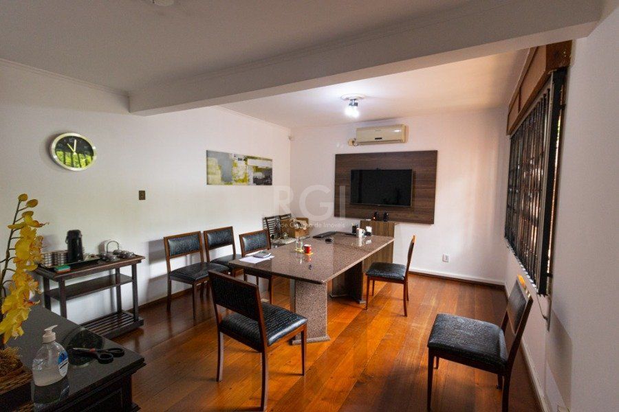 Casa para Venda - 500m², 4 dormitórios, sendo 1 suites, 5 vagas - Boa Vista — foto 1