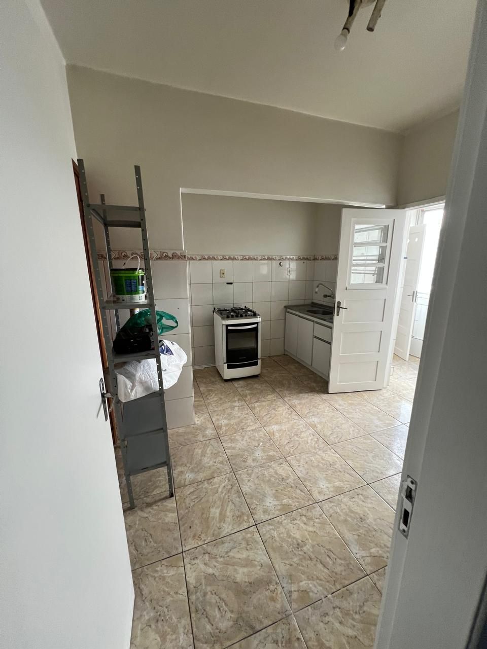 Venda, 2 quartos, 1 com sacada, de frente, dependência integrada a cozinha - ampla, , área de serviço com banho auxiliar — foto 10