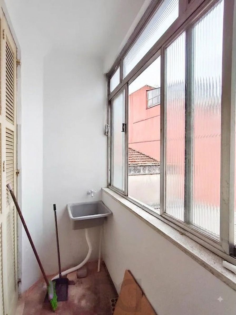 Apartamento de 2 quartos com sacada no Menino Deus — foto 7