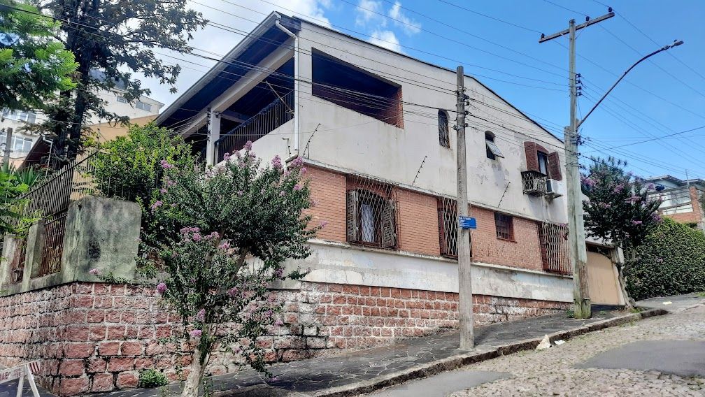 Linda Casa de Esquina com 230 M². Área de Lazer Completa. — foto 35