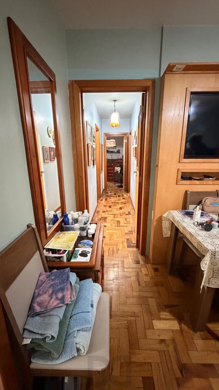 Apartamento de 3 dormitórios, localizado na Rua Marechal Mesquita. — foto 7